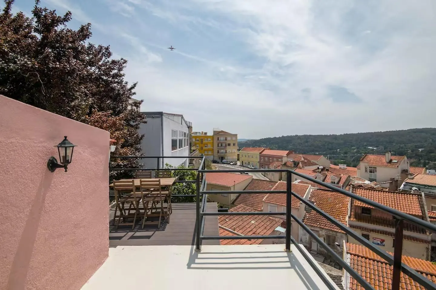 Studio Ensoleille Avec Terrasse Proche D'Amoreiras Lisbon Apartment